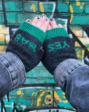 Load image into Gallery viewer, YES BAB Charcoal lambswool mittens